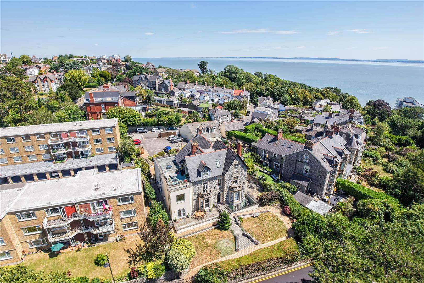 Apt. 1 Alexandra House, Beach Road, Penarth, CF64 1FN